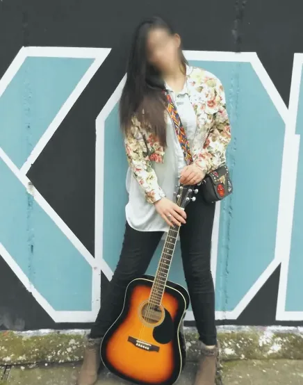 Ágota, 30