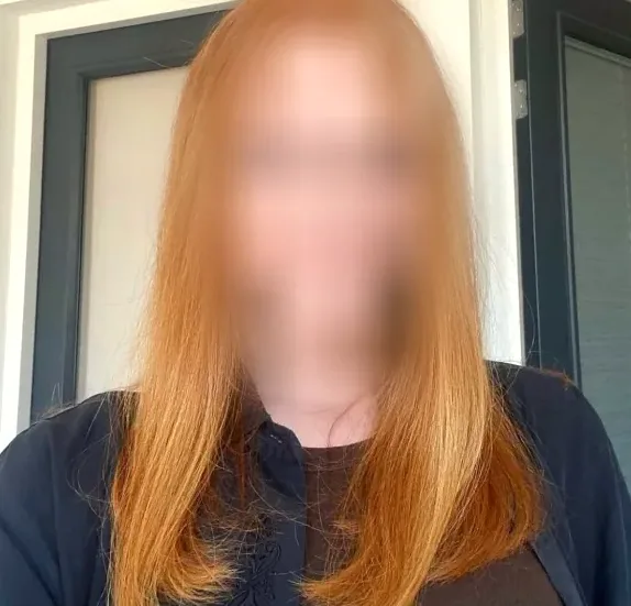 Ágota, 27