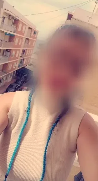 Aliz, 32
