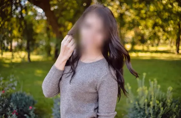 Aliz, 32