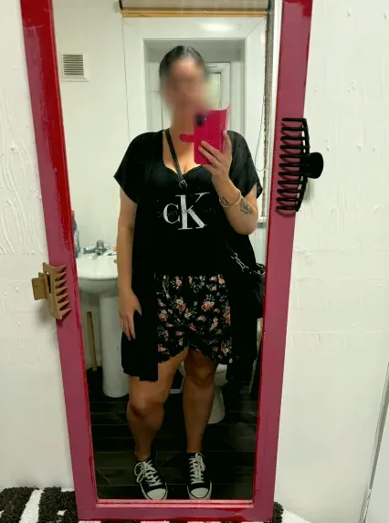 Csilla, 37