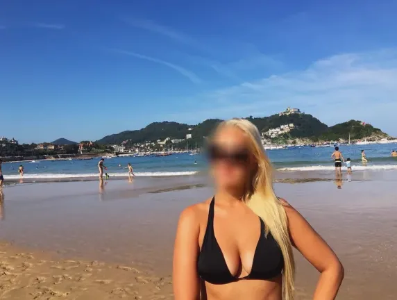 Erika, 35