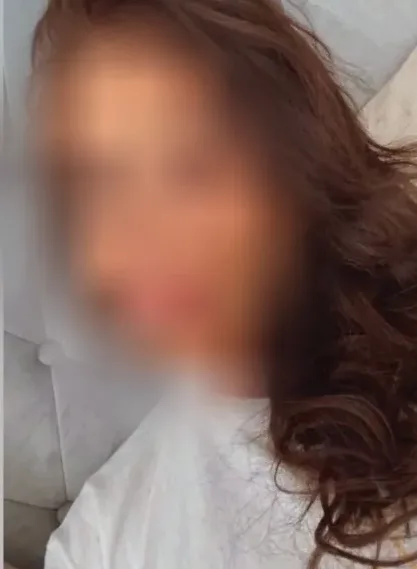 Ildikó, 33