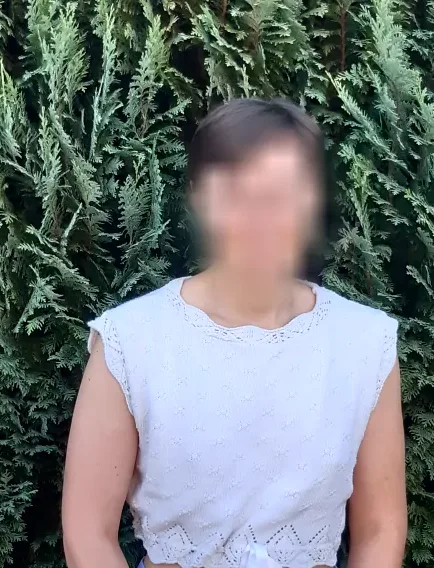 Ivett, 27