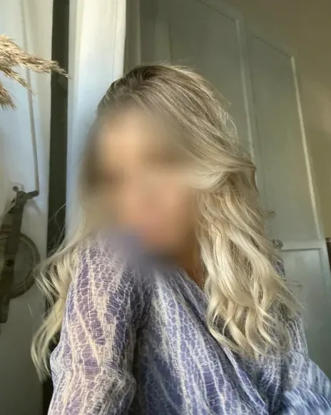 Julianna, 20