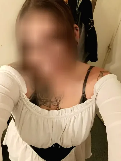 Julianna, 31