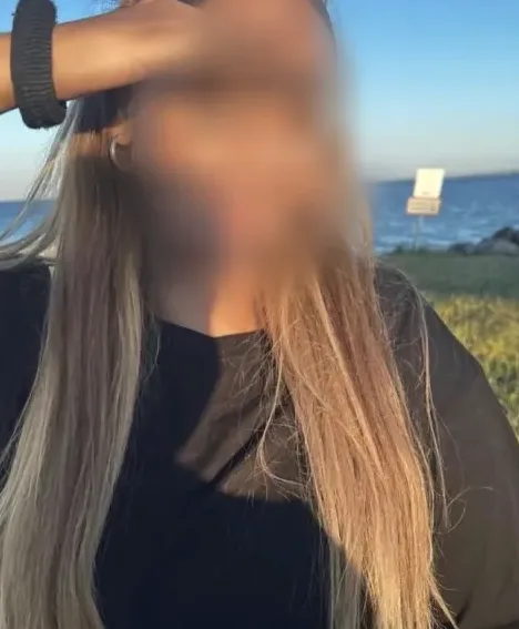 Julianna, 20