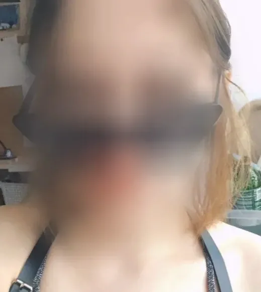 Lilla, 19