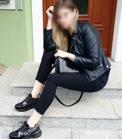Lívia, 37