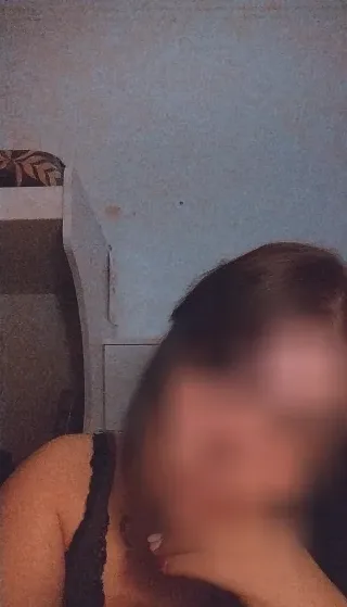 Mónika, 29