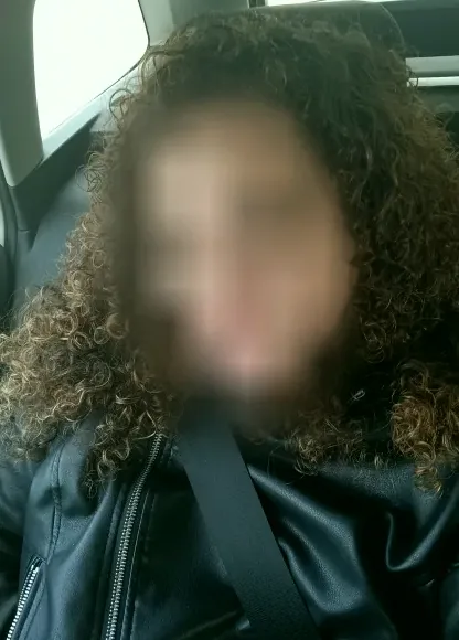 Nikoletta, 35