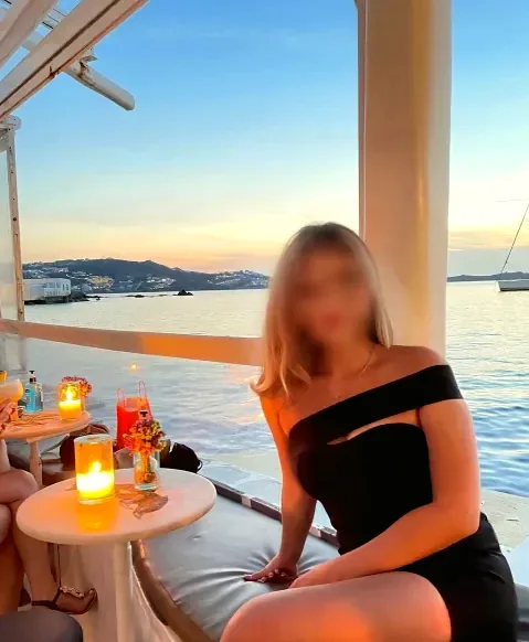 Petra, 28