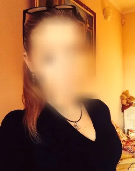 Sára, 30