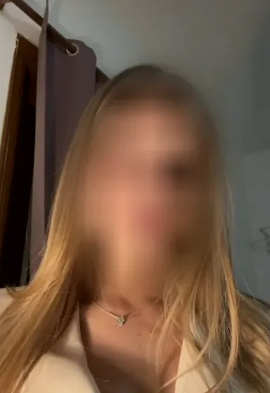 Vera, 22