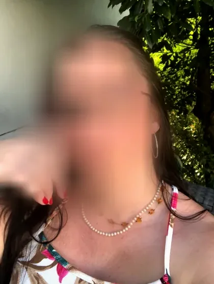 Viktória, 39
