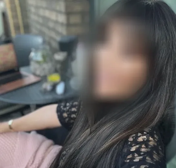 Viktória, 24