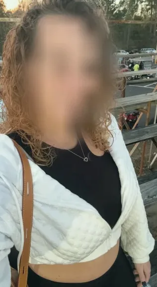 Zsófia, 30